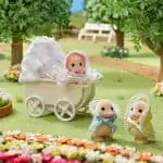 Sylvanian Families Darling Ducklings Baby Carriage / ซิลวาเนียน แฟมิลี่ รถเข็นเด็กลูกเป็ดที่รัก