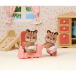 Sylvanian Families Walnut Squirrel Twins / ซิลวาเนียน แฟมิลี่ ฝาแฝดกระรอกวอลนัท