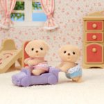 Sylvanian Families Yellow Labrador  Twins / ซิลวาเนียน แฟมิลี่ ฝาแฝดเยลโล่ลาบราดอร์