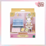 Sylvanian Families Snow Rabbit Girl‘s Learning Desk / ซิลวาเนียน แฟมิลี่ โต๊ะเรียนของเด็กหญิงสโนว์แรบบิท (EBS)